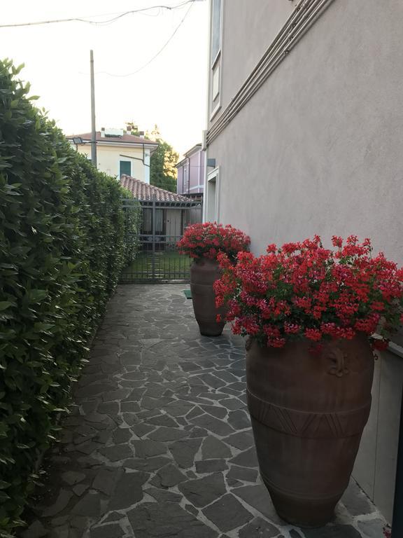 Casina Dei Marsi Bed & Breakfast อาเวซซาโน ภายนอก รูปภาพ